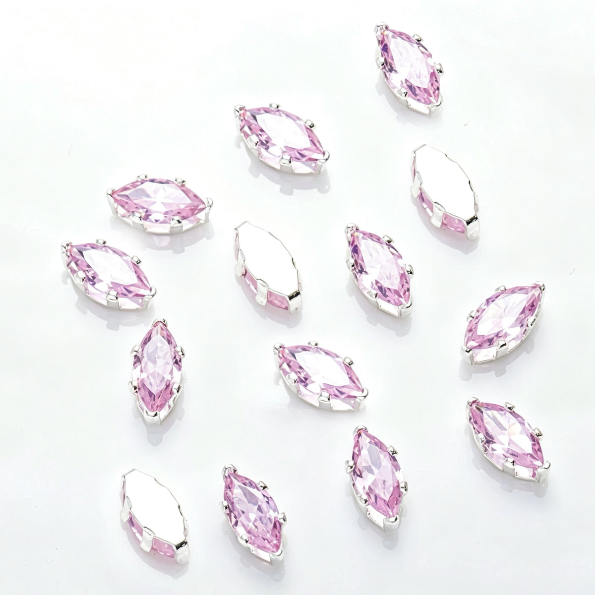 ♥【7.21新作】♥A1289 光のリーフ 葉っぱ型ジルコニアビーズ 3mm*6mm
