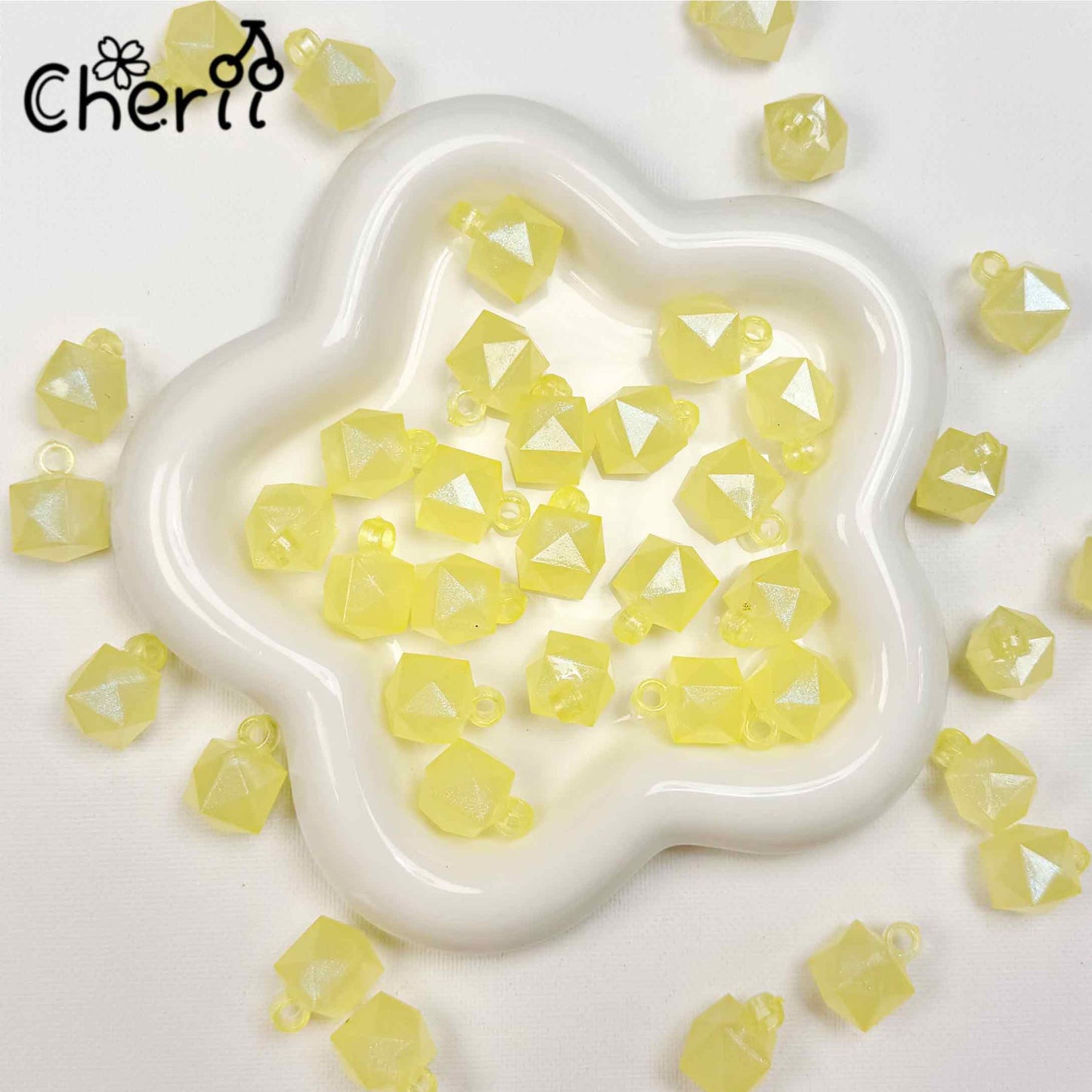 ♥【10.9再入荷】♥ A0166 多面体 夜光 カンツキ ビーズ