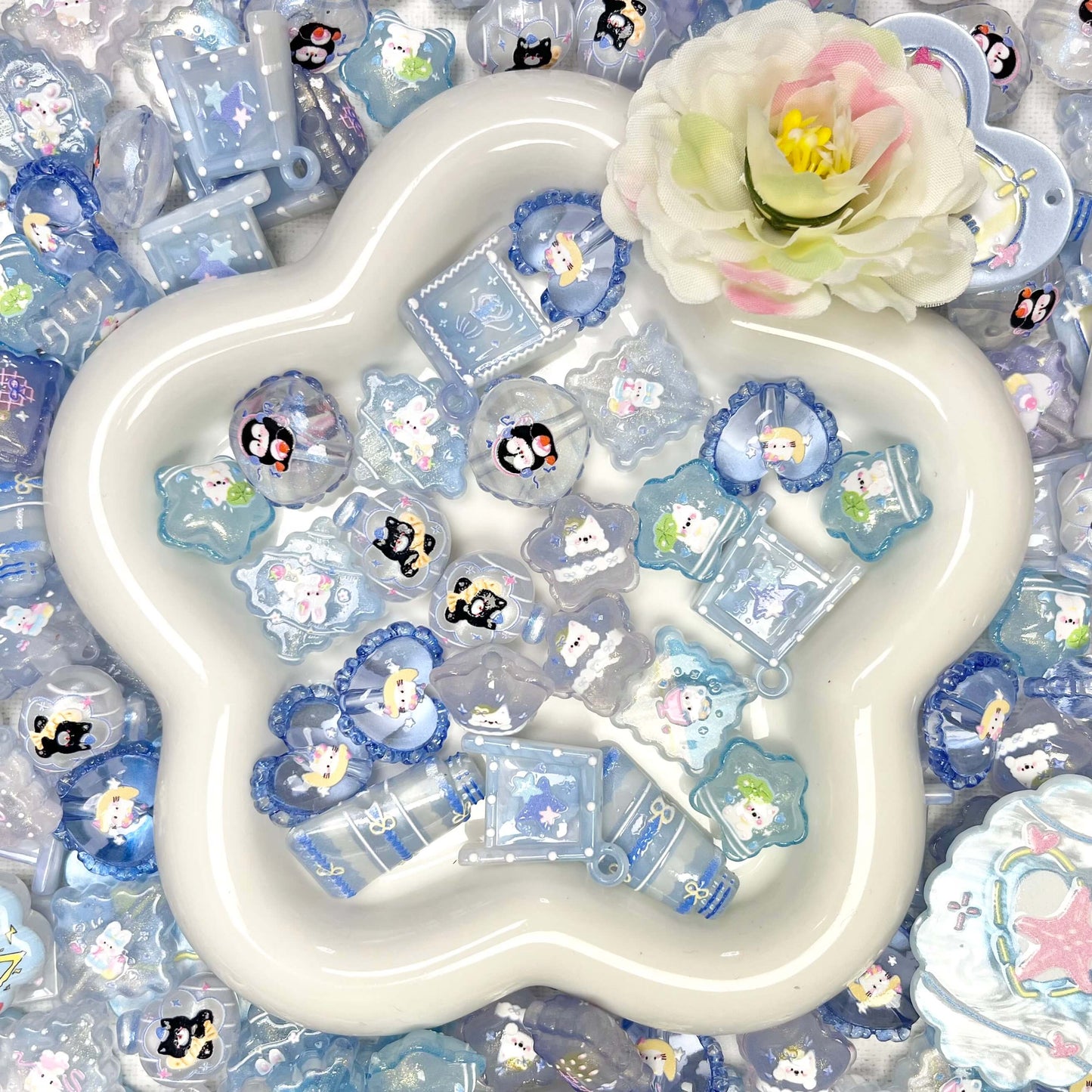 ♥【4.28新作】♥A1125 心を撫でるように流れる青い気配 夜光 ストラップ用アクリルビーズミックス
