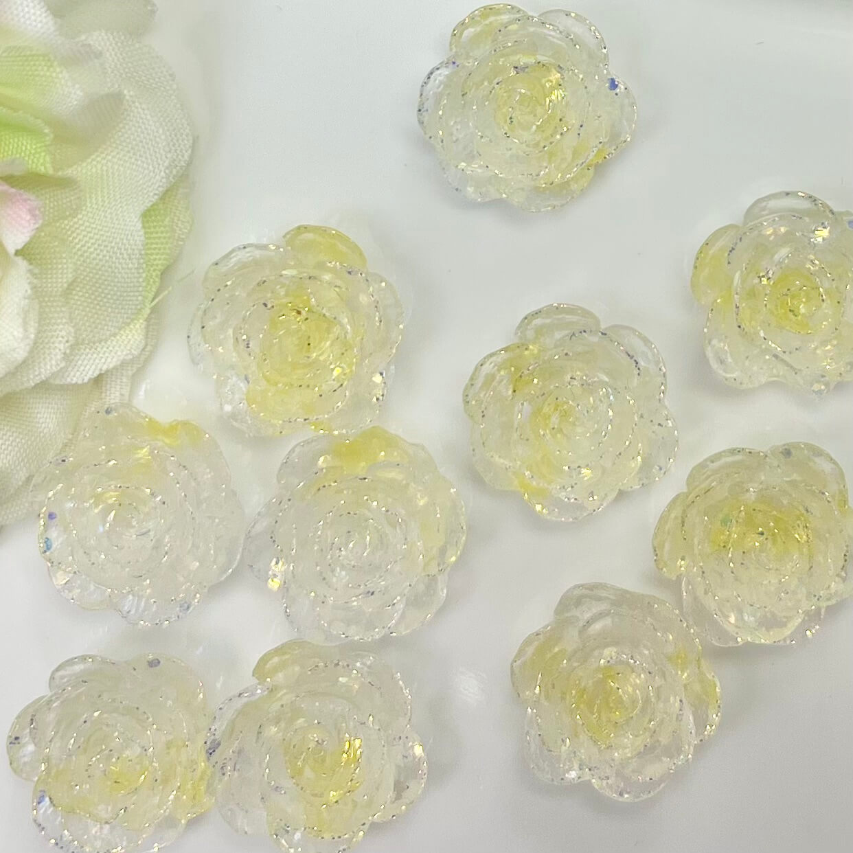 ♥【4.24新作】♥A1114 色が触れ合うやさしい花 夜光ソフトフラワーが DIYパーツ用 約13mm 6色