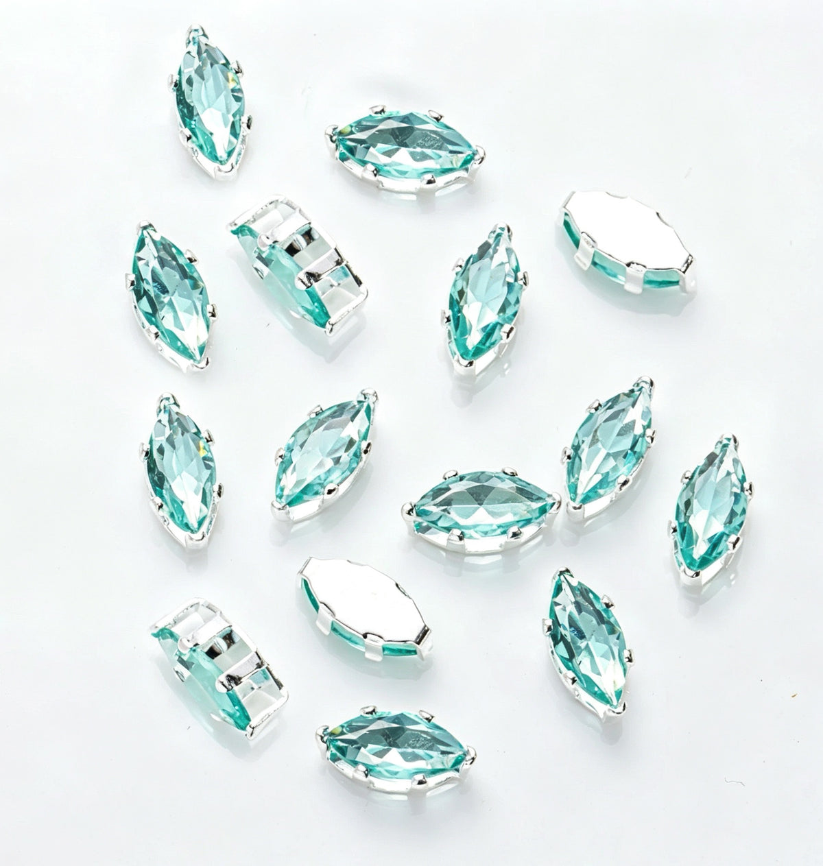 ♥【7.21新作】♥A1289 光のリーフ 葉っぱ型ジルコニアビーズ 3mm*6mm