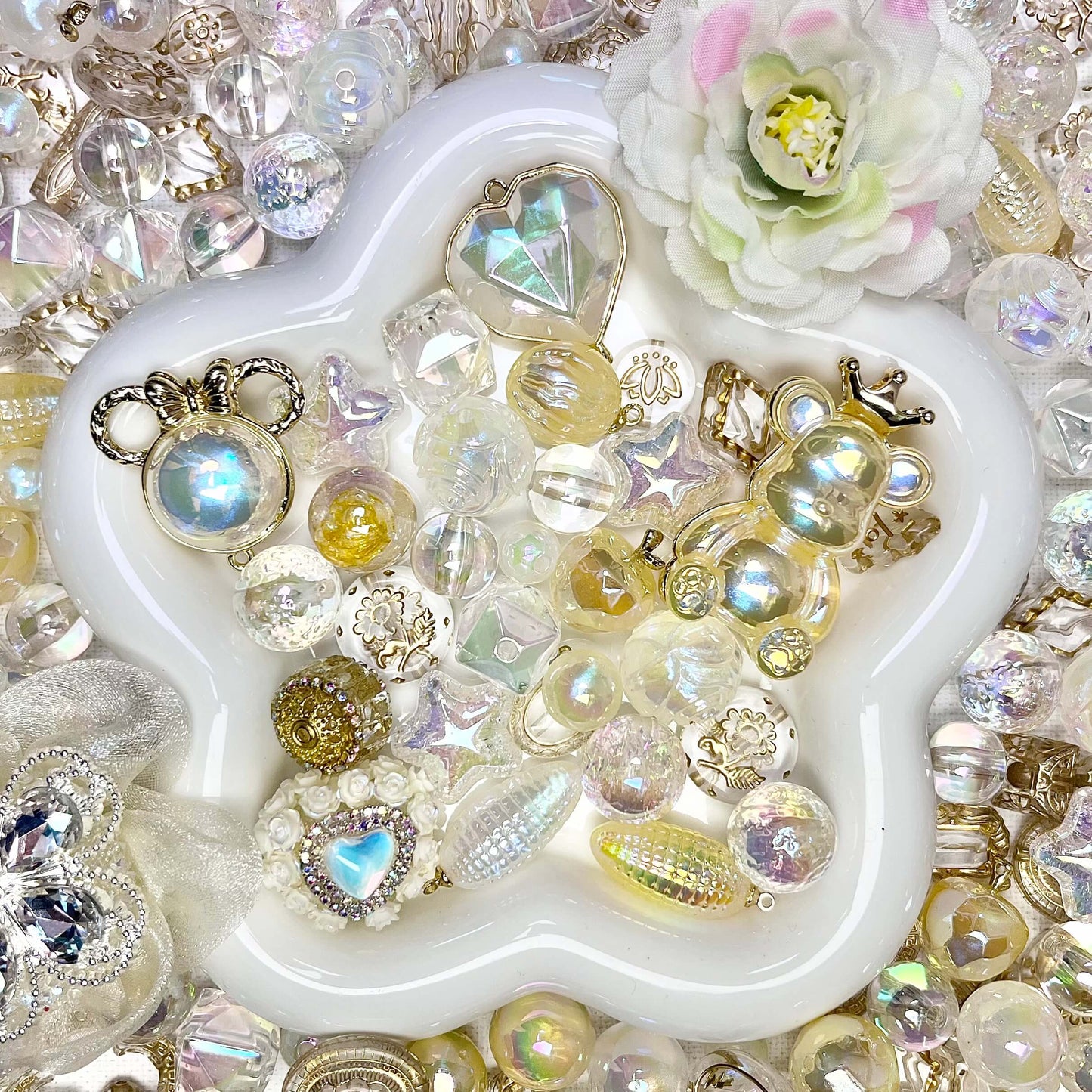 ♥【4.21新作】♥A1100 手のひらで溶けるひかり ストラップ用高級アクリルビーズミックス