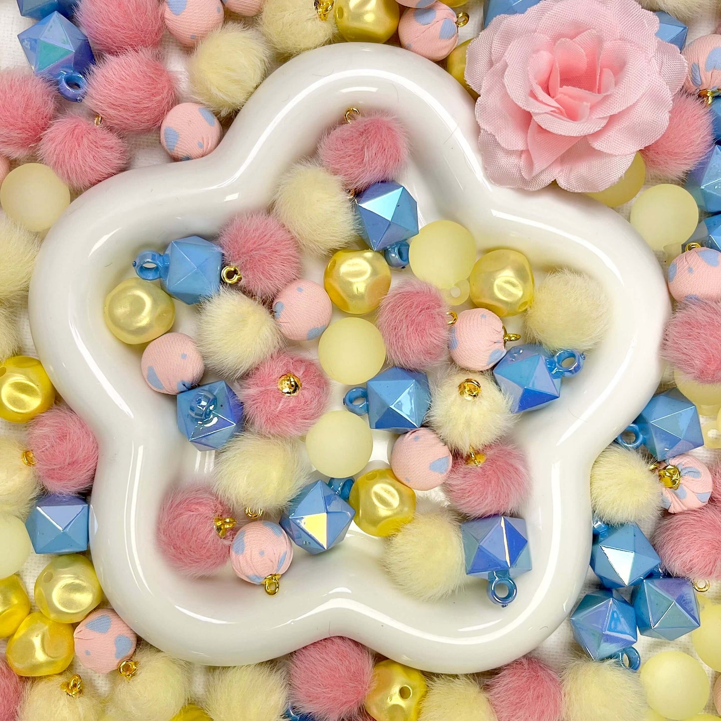 ♥【12.31新作】♥A0787 ひかり菓子の花園 夜光 リース用ビーズミックス6種類